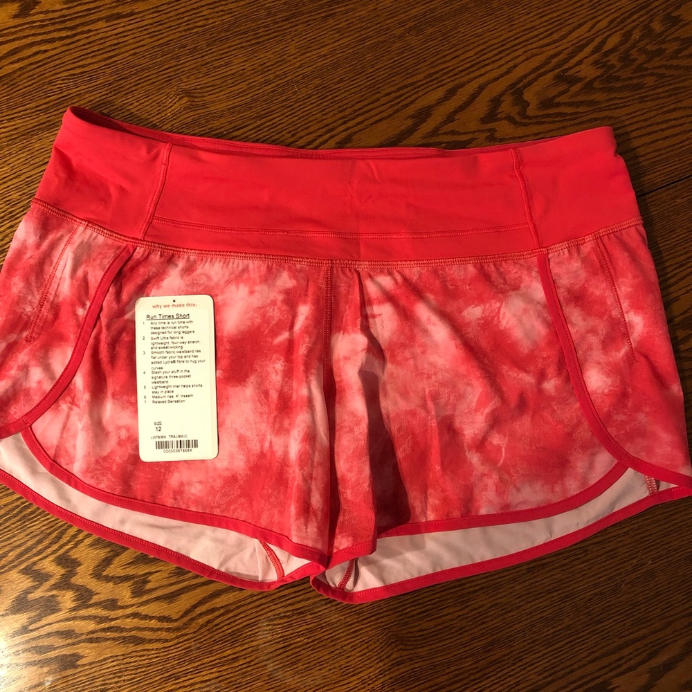 Lululemon Run Times Short in tidal trip boom juice